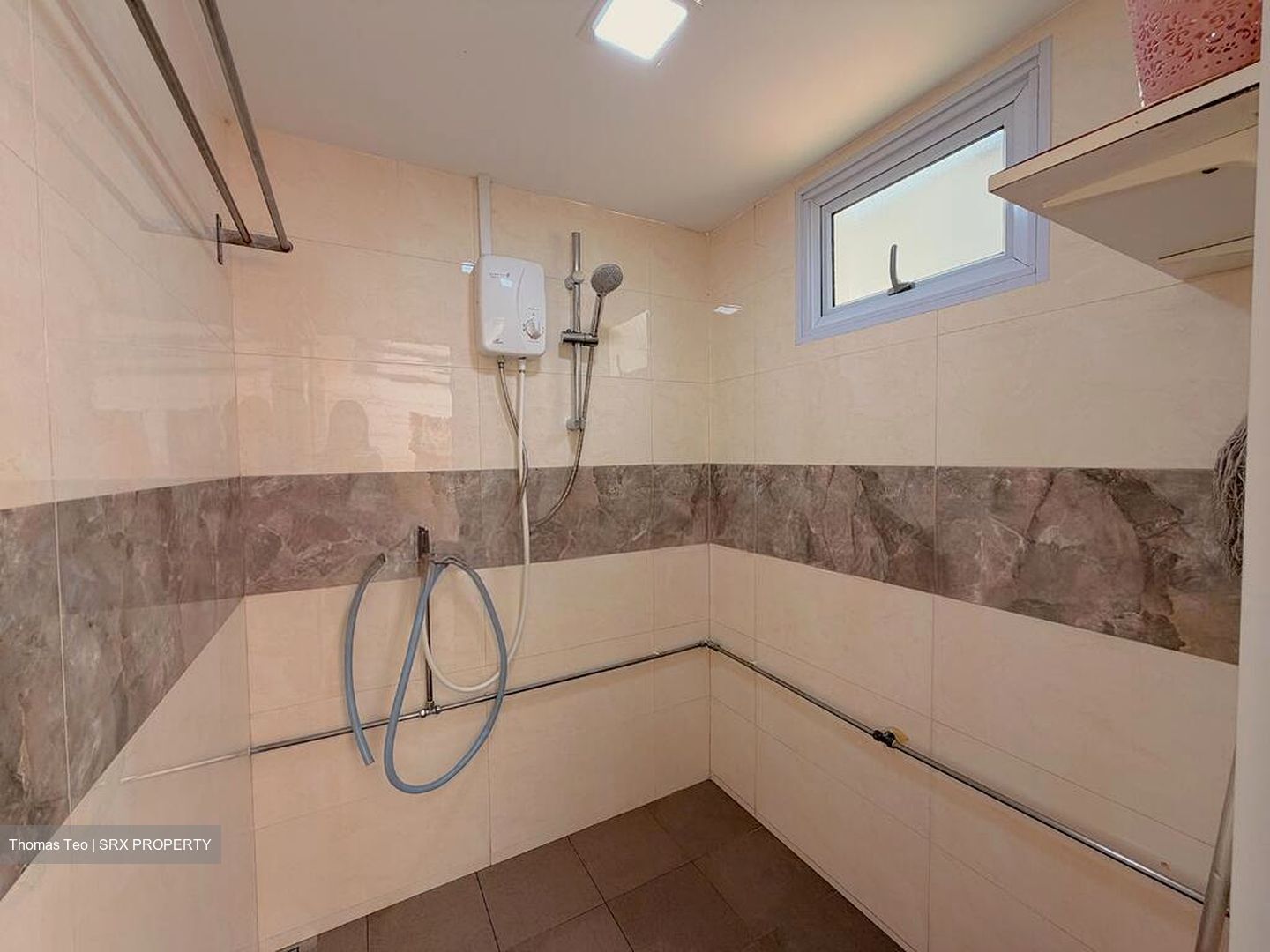 Saint Michael's Road (D12), Terrace #565823761